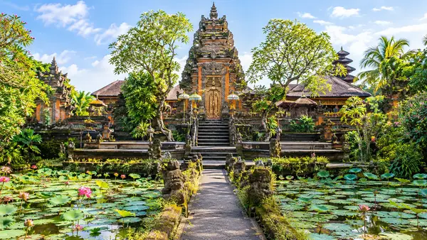 Pura Taman Saraswati