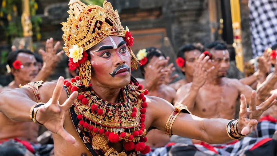 Guía de la Danza Kecak en Pura Dalem Taman Kaja